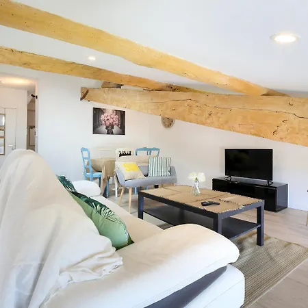 Apartment Confort & Espace Avec Climatisation - T4 *