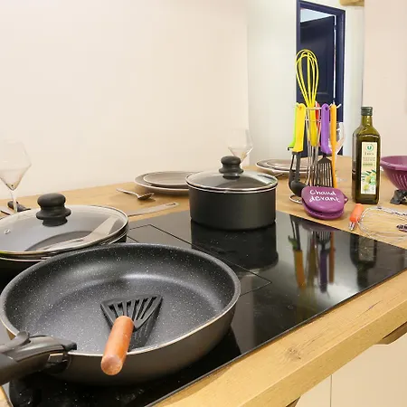 Apartment Confort & Espace Avec Climatisation - T4